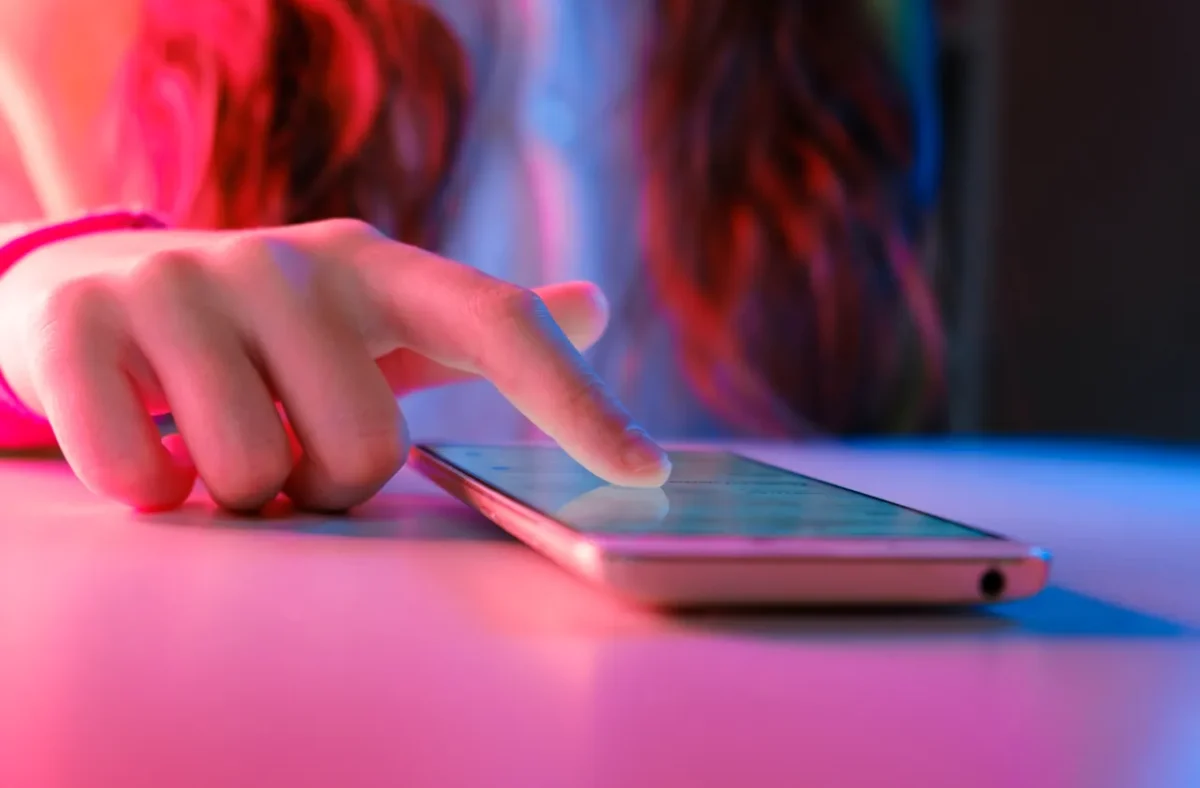 How to turn off autoplay videos on Social Media